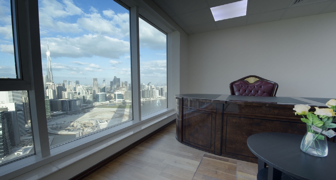 Rent office Churchill Tower — photo 6