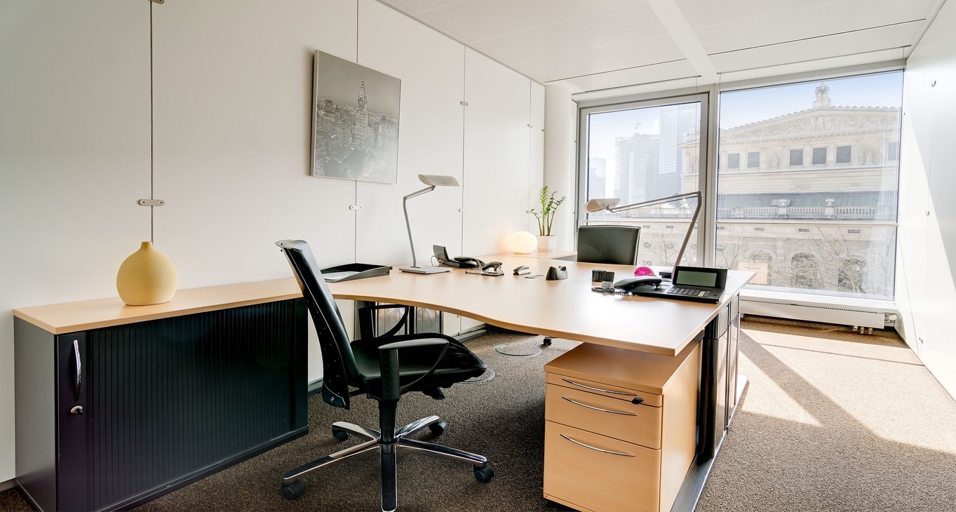 Kleines Büro mieten in Frankfurt: Flächen für 2–5 Personen & Preise