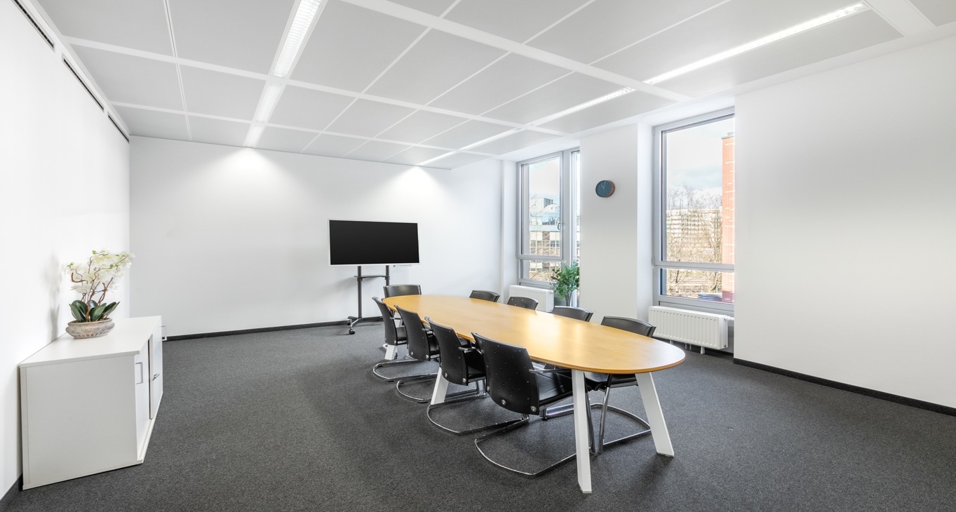 Rent office Regus Westend — photo 2