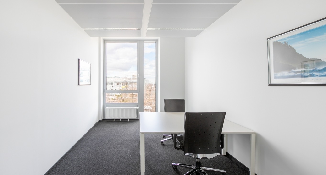 Rent office Regus Westend — photo 4