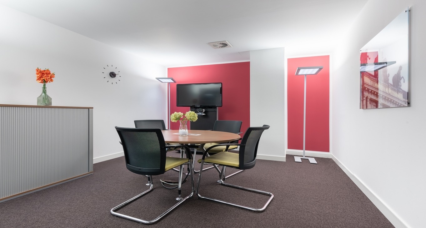 Rent office Spaces Design Offices Ostbahnhof — photo 5