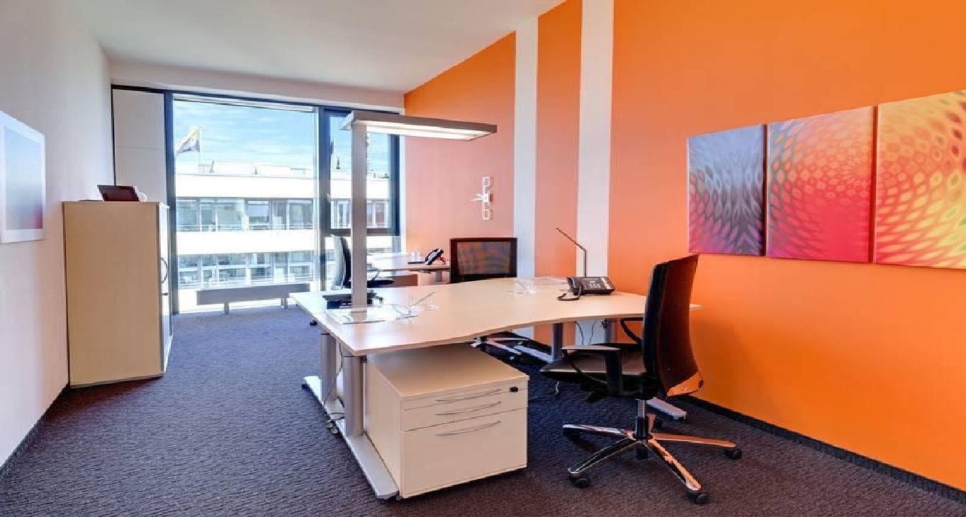 Rent office Am Kaiserkai 1 — photo 1
