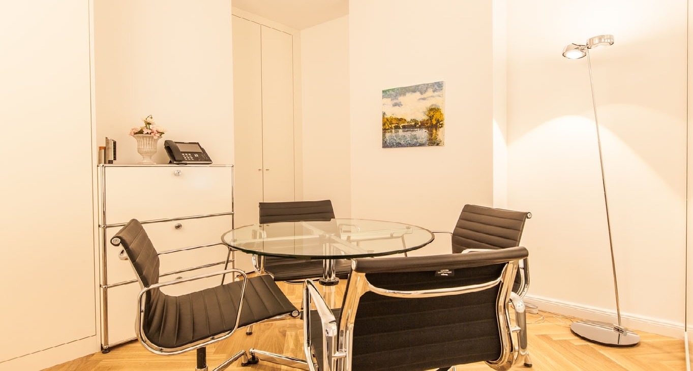 Rent office Ballindamm 39 — photo 1