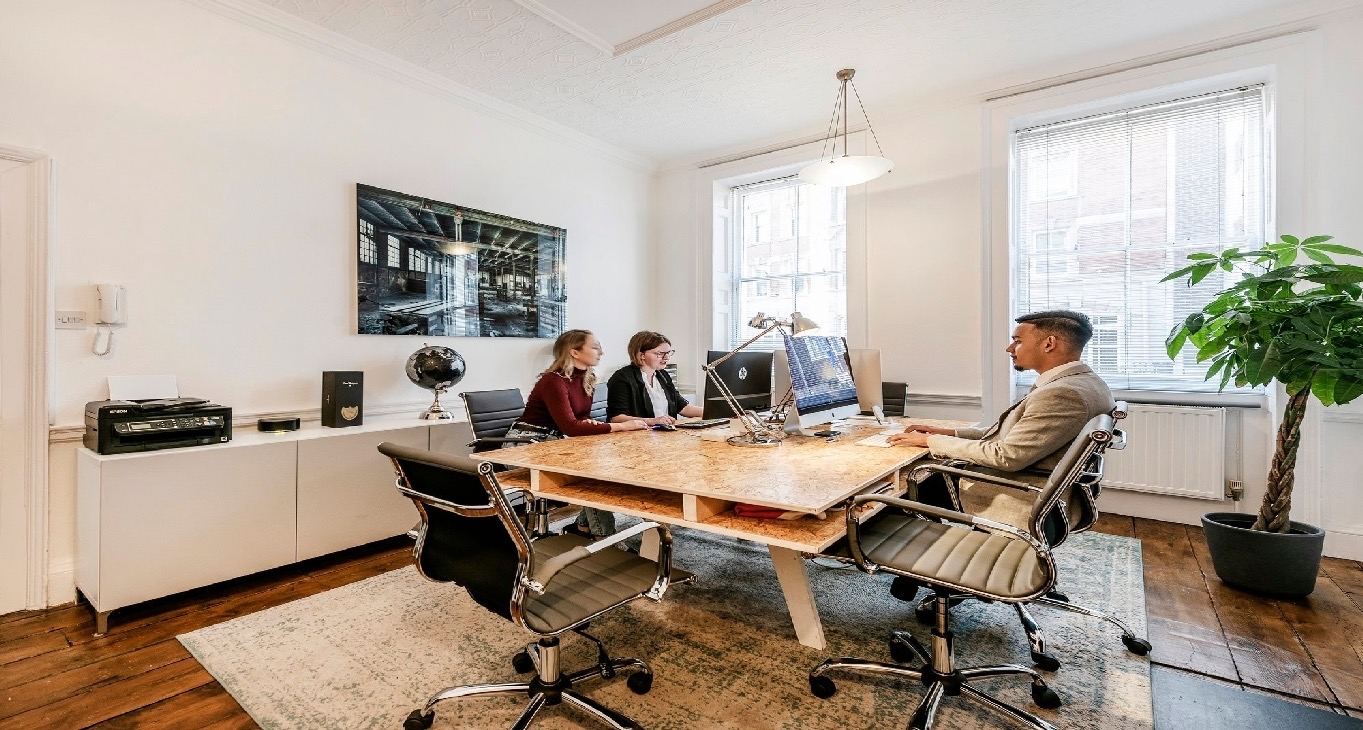비즈니스 센터 Bloomsbury Street Rent office Bloomsbury Street — photo 1