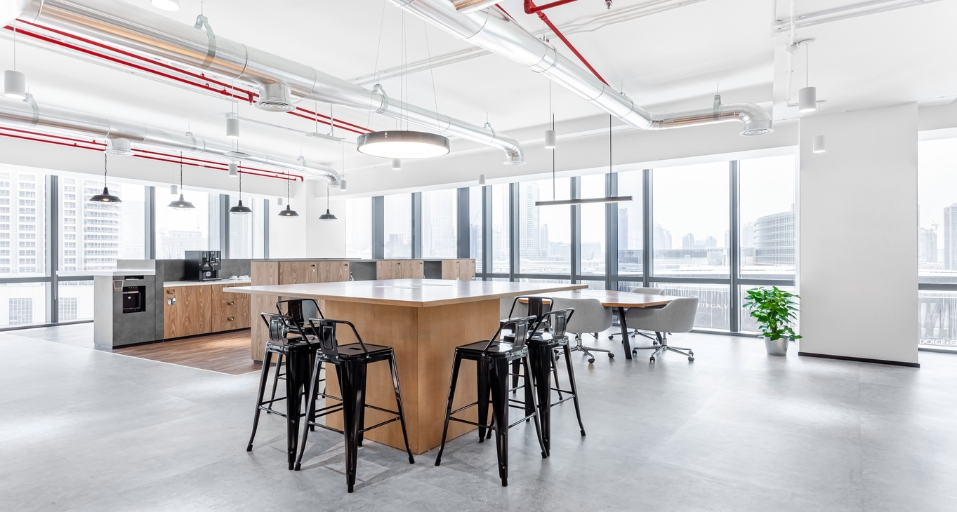 Rent office Boulevard Plaza Tower 1 — photo 1