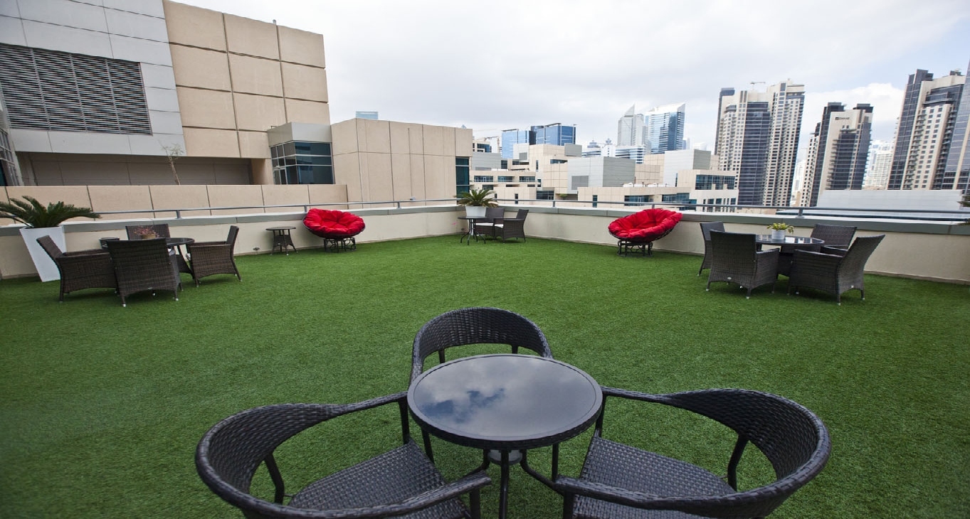 Rent office Building 11, Bay Square — photo 1