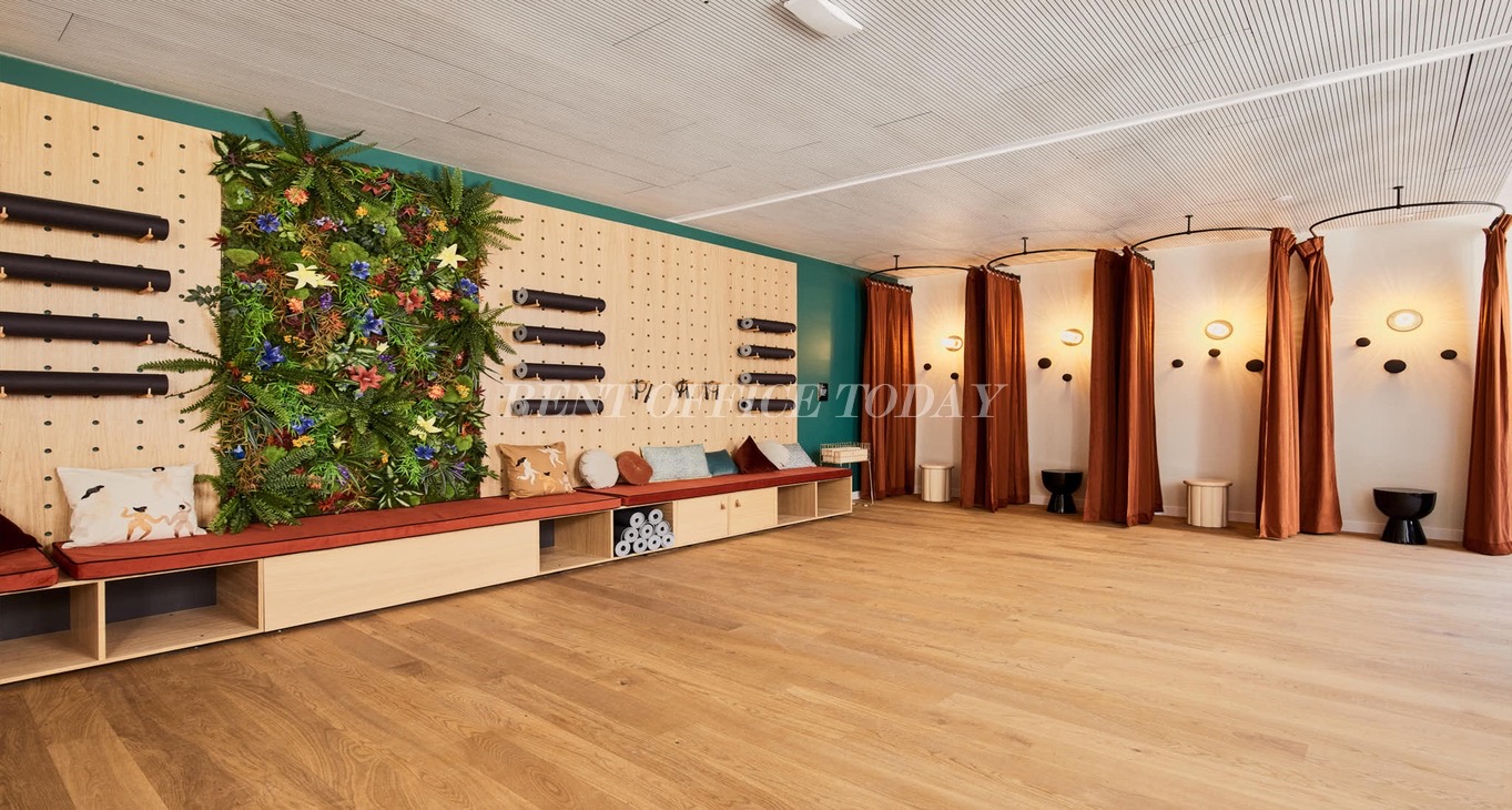 Rent office Coworking 4 rue Royale — photo 7
