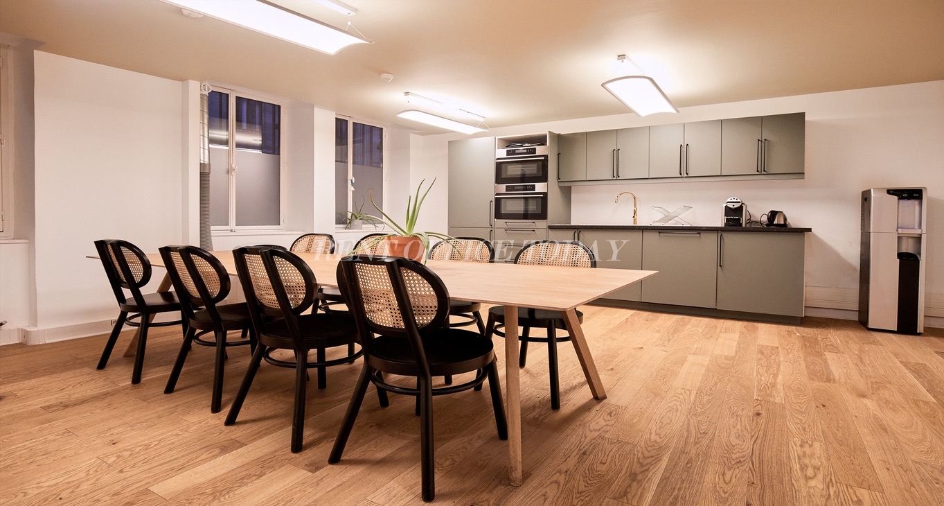 Rent office Coworking 11 Rue Notre Dame des Victoires — photo 2