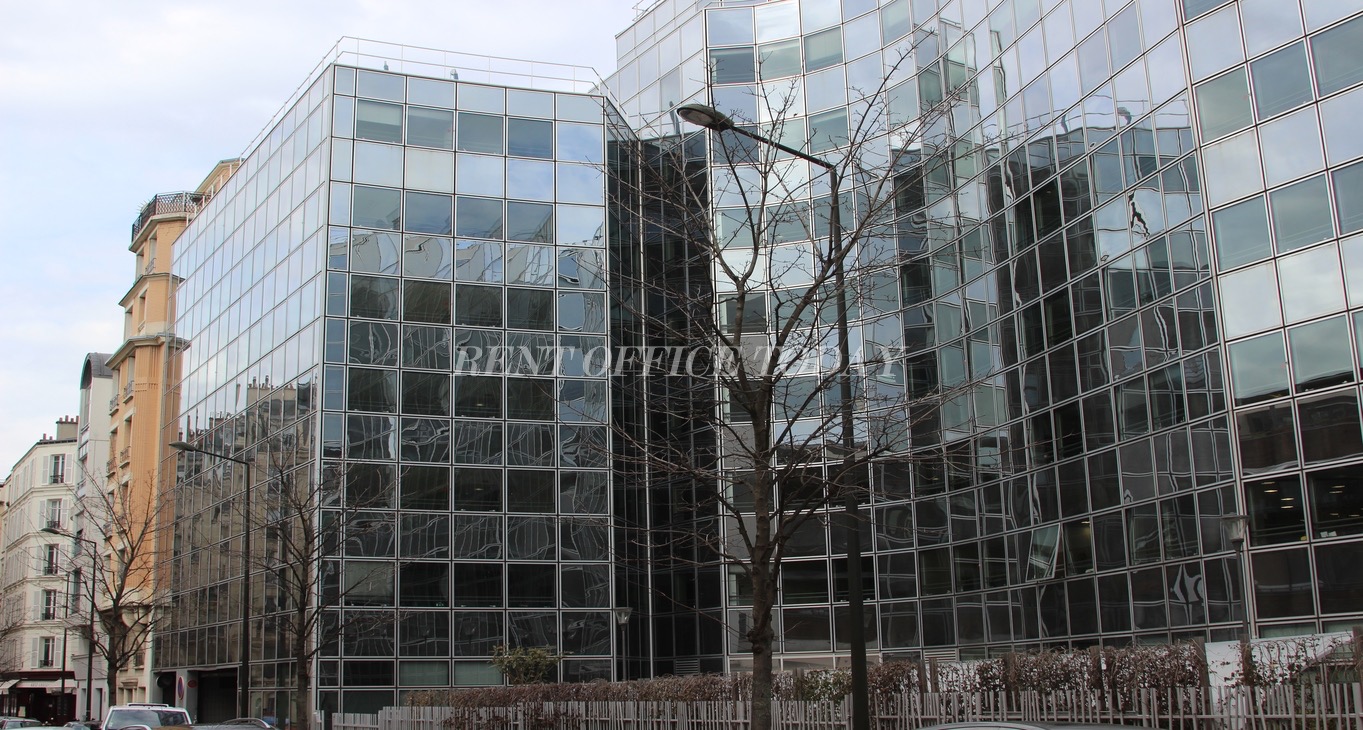 Rent office CARRE CHAMPERRET — photo 1