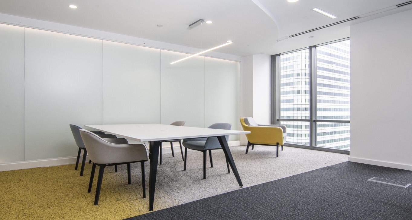 Rent office Canary Wharf 1 Canada Square — photo 3