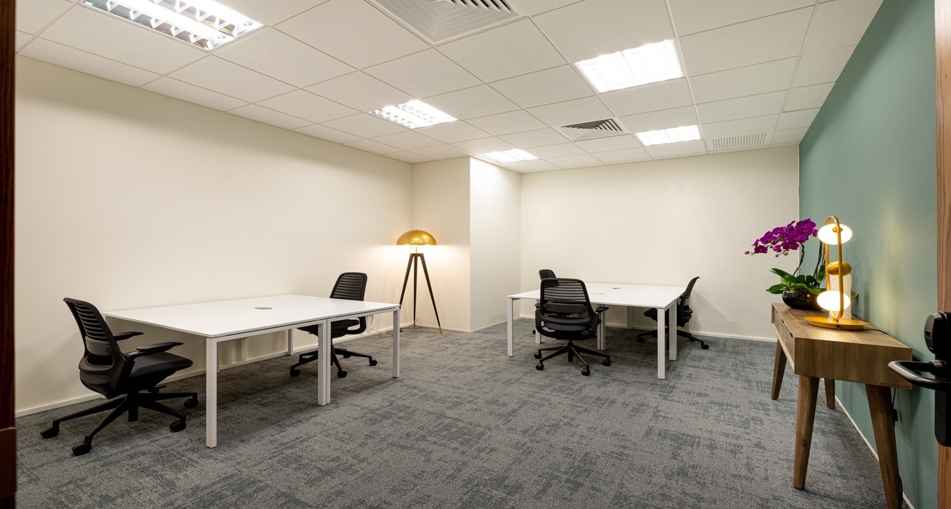 Pusat perniagaan Capitol Piazza Rent office Capitol Piazza — photo 6