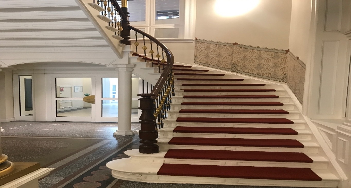 Rent office Colonnaden 5 — photo 1