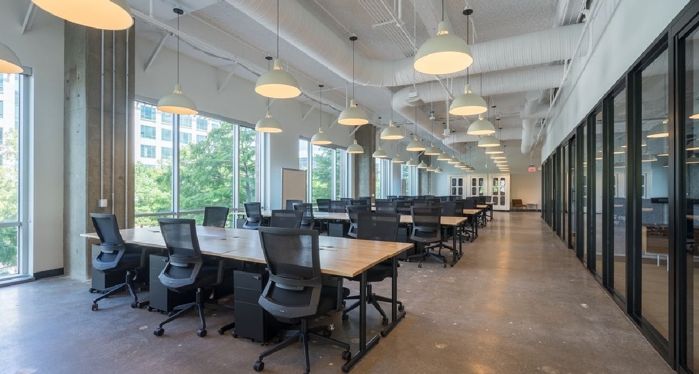 Rent office Dallas Parkway 6900 — photo 1