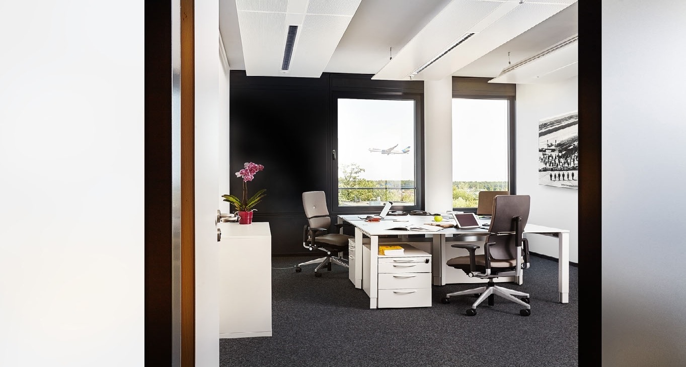 Rent office De-Saint-Exupéry-Straße 10 — photo 1