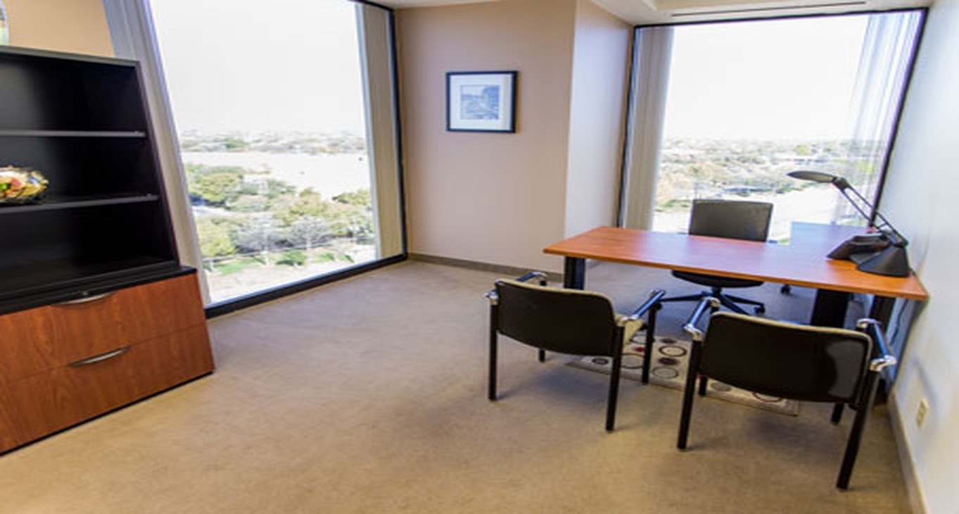 Rent office Dominion Plaza — photo 5