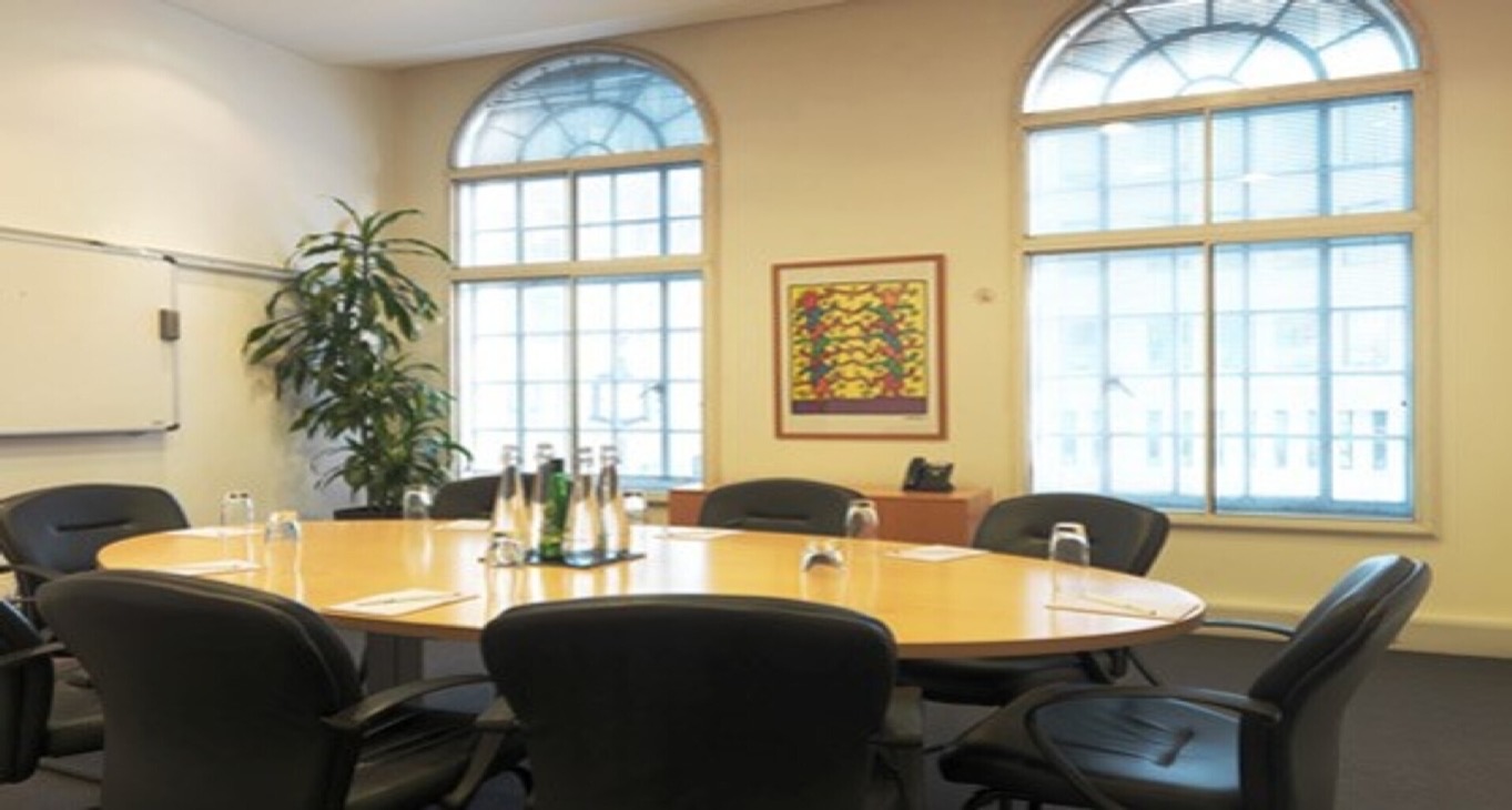 Rent office Duncannon Street 8 — photo 1