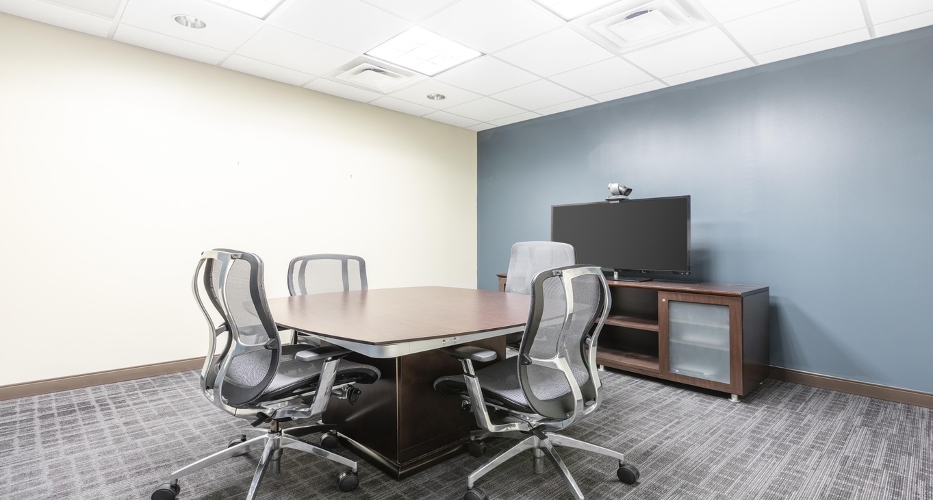 Rent office Eagleview Corporate Center — photo 9