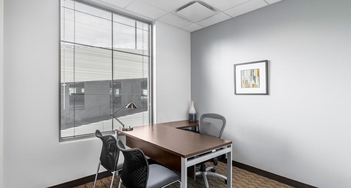 Rent office East Monroe Street 55 — photo 13