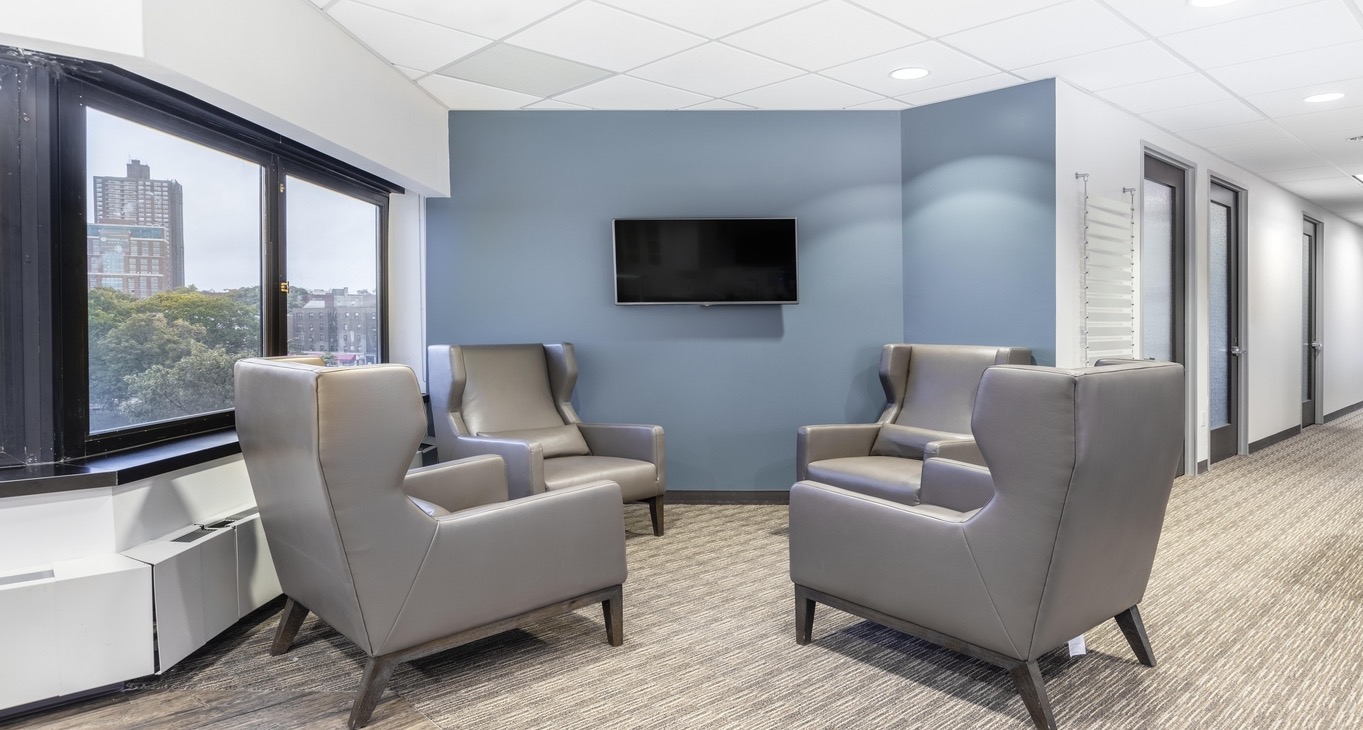 Rent office Forest Hills Tower — photo 2