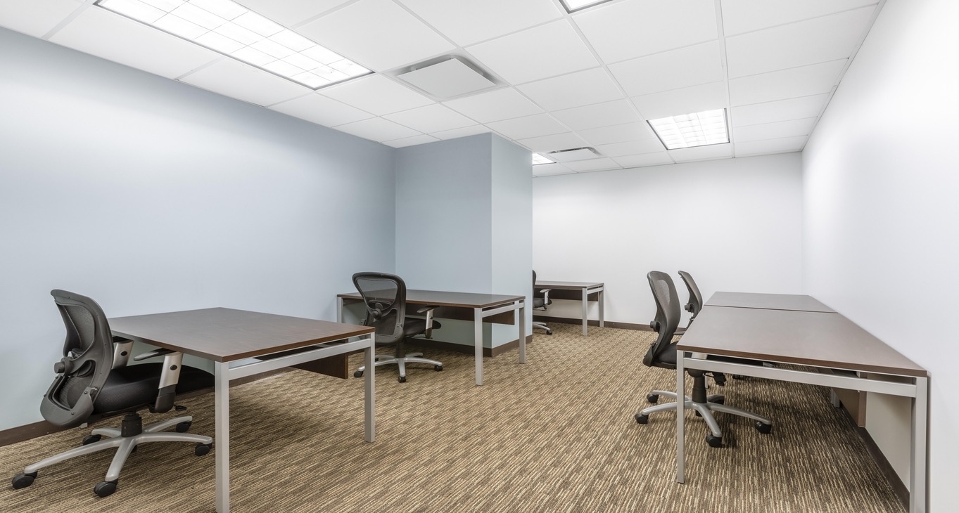 Rent office Forest Hills Tower — photo 4