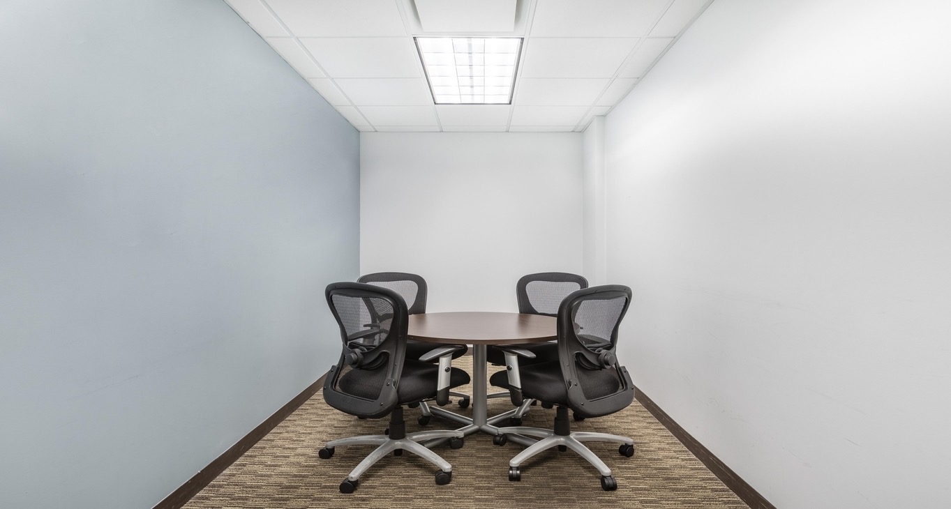 Rent office Forest Hills Tower — photo 6