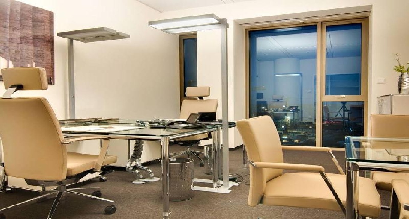 Rent office Friedrich-Ebert-Anlage — photo 1