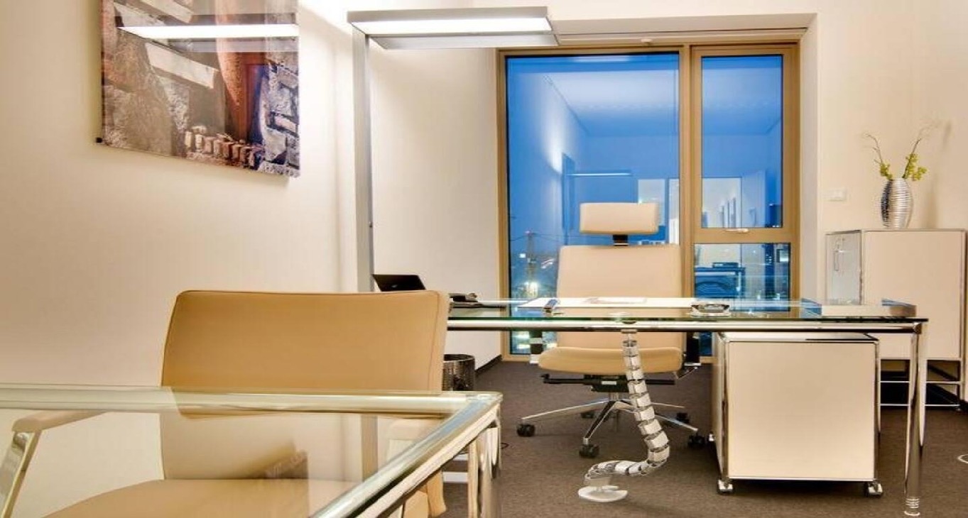 Rent office Friedrich-Ebert-Anlage 35-37 — photo 3
