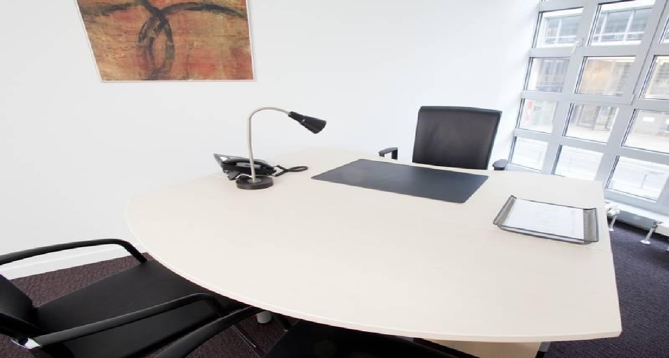 Rent office Friedrichstraße 191 — photo 1