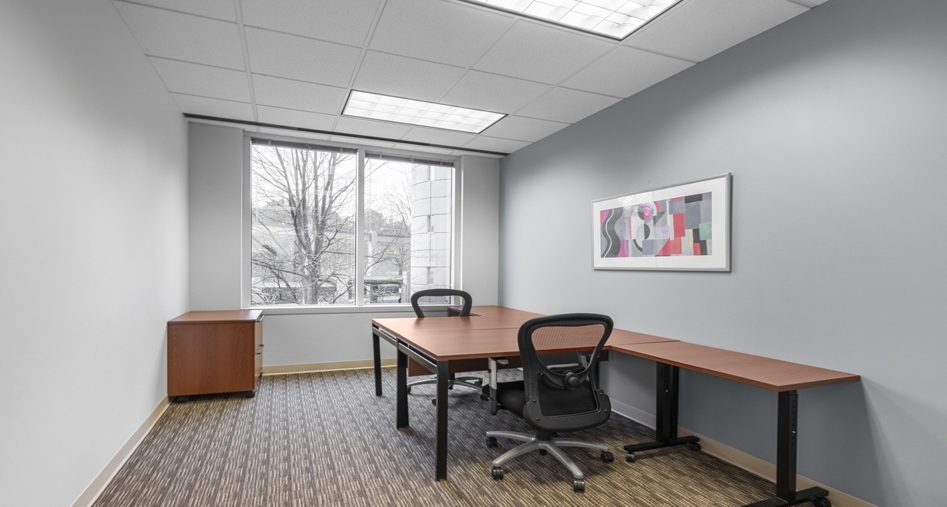 Business center Glenridge Highlands One Rent office Glenridge Highlands One — photo 5
