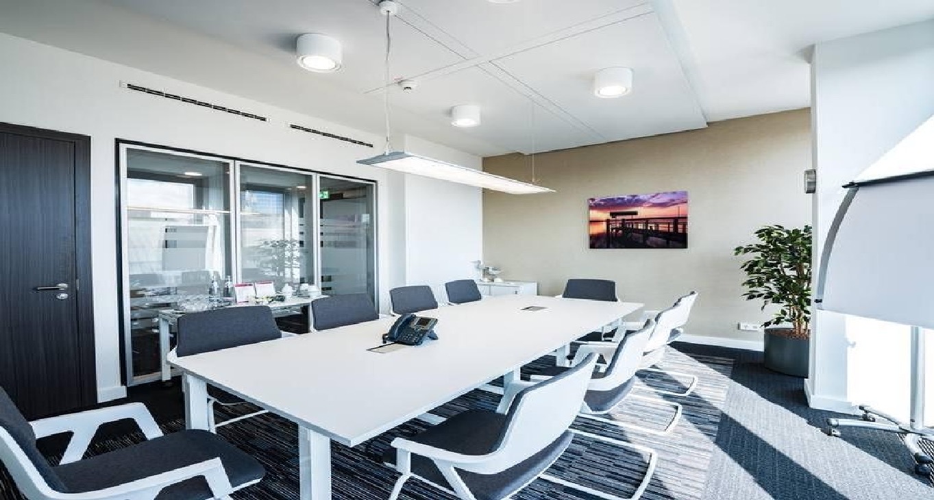 Rent office Regus Alexanderplatz — photo 2