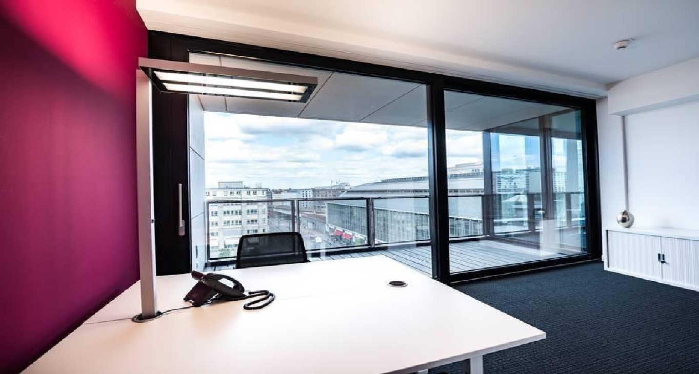 Rent office Regus Alexanderplatz — photo 9
