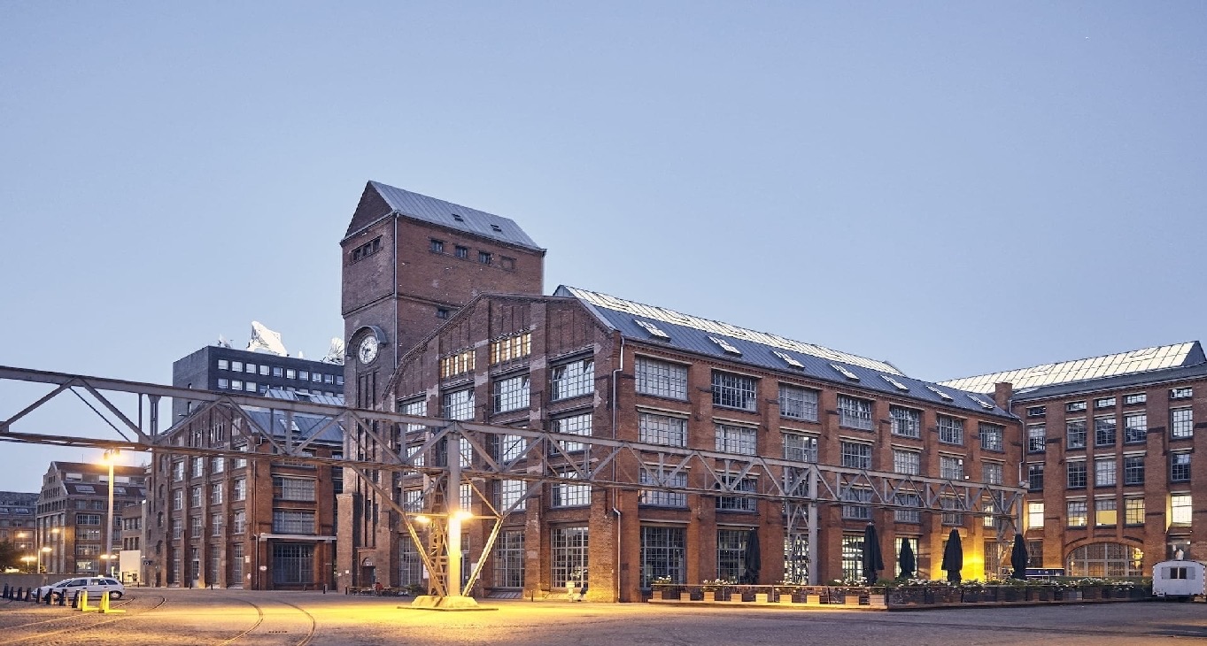 Rent office Gustav-Meyer-Allee 25 — photo 1
