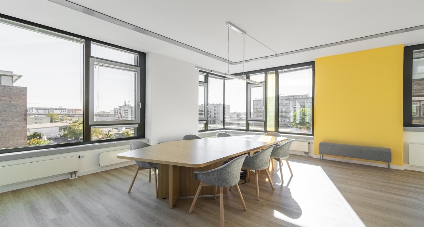 Rent office Regus AOC Hanauer Landstraße — photo 13