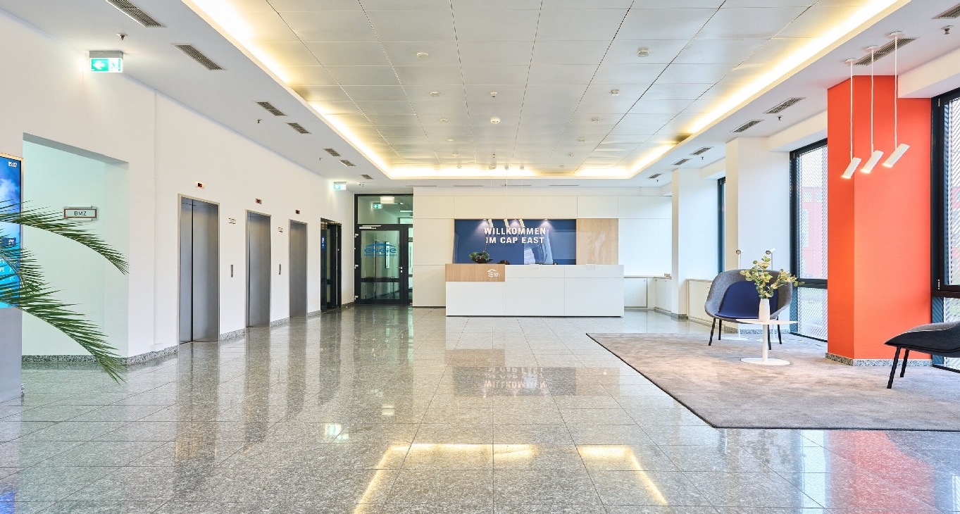 Rent office Hanauer Landstraße 328-330 — photo 1