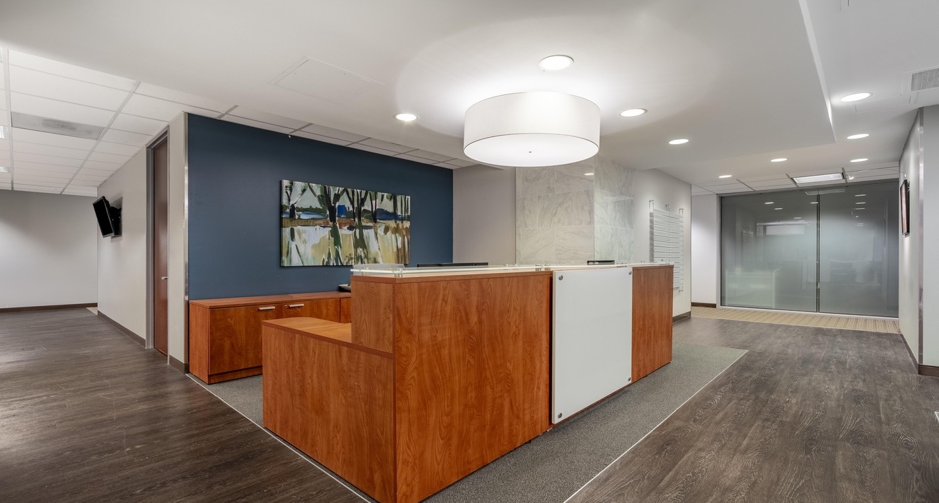 Rent office Highland Park Place — photo 2
