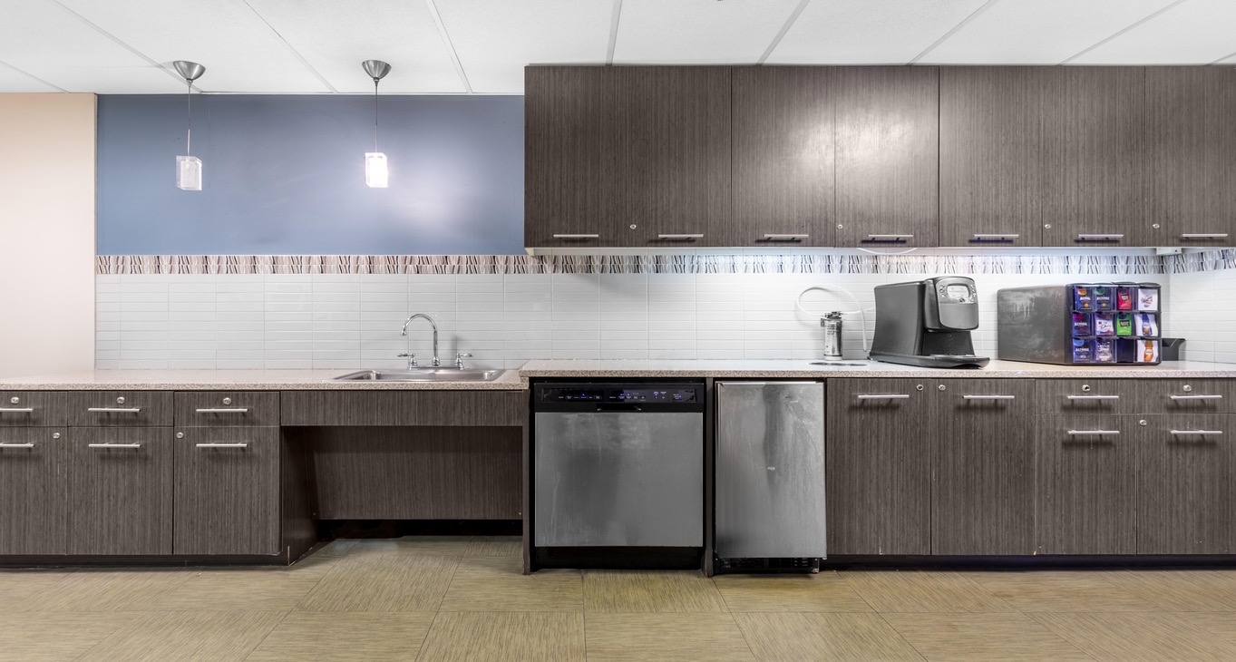 Rent office International Plaza — photo 4
