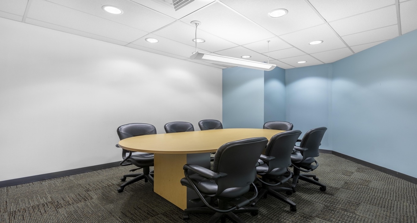 Rent office International Plaza — photo 5