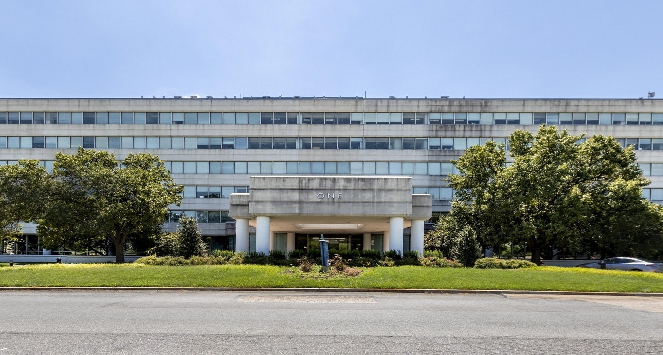 Rent office International Plaza — photo 8