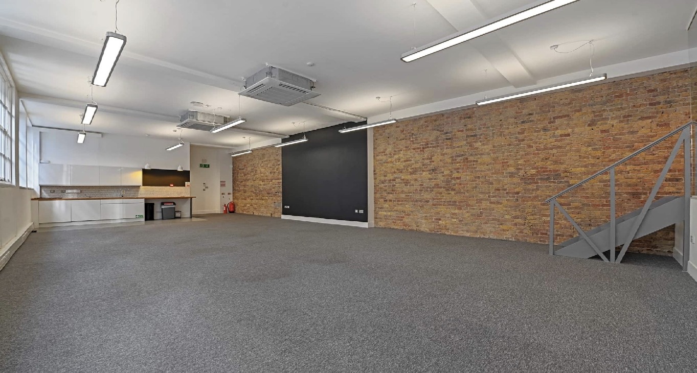 Rent office Kenrick Place — photo 8
