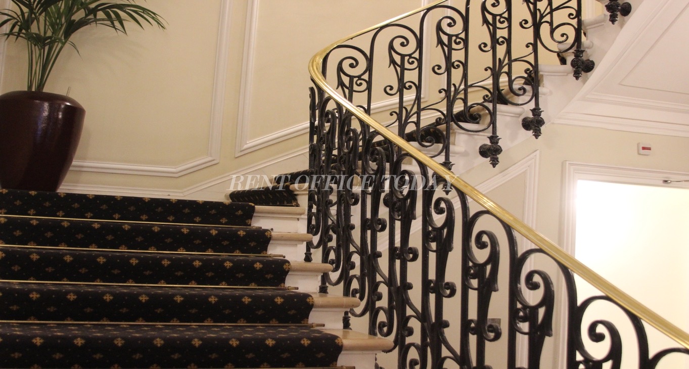Rent office 29 RUE DE BASSANO — photo 5