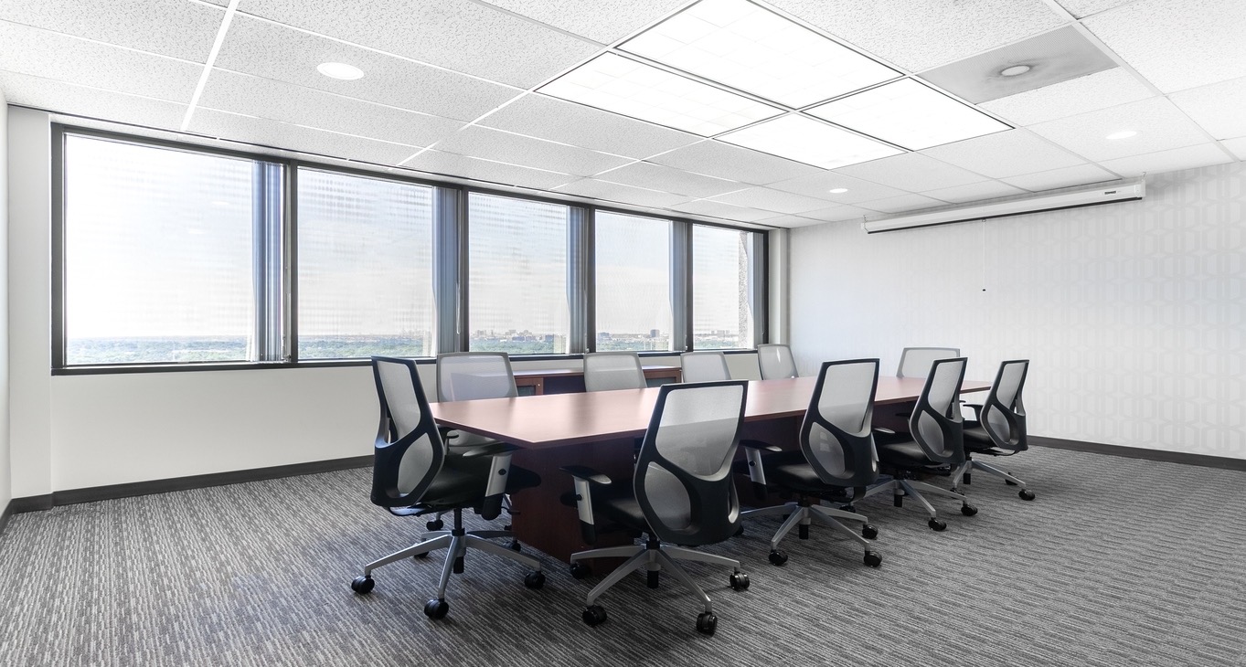 Rent office Lake Highlands Tower — photo 1