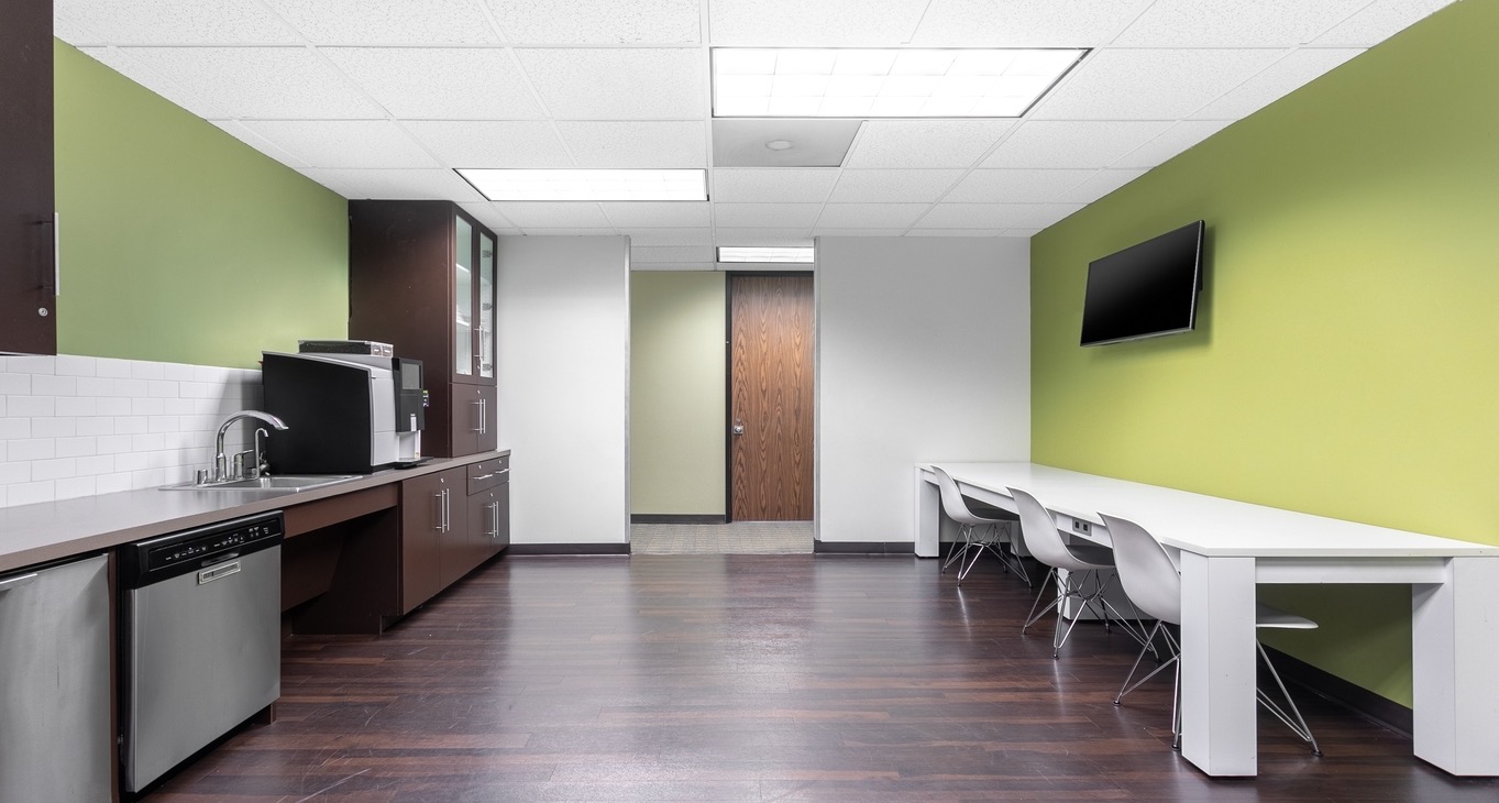 Rent office Lake Highlands Tower — photo 4