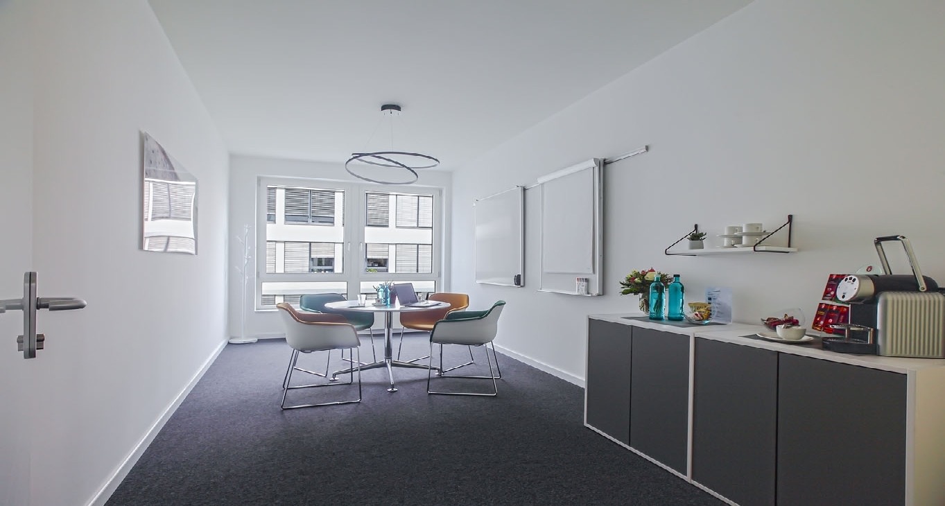 Rent office Spaces Design Offices Leipziger Platz — photo 11