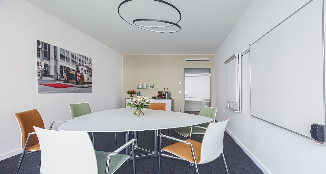 Rent office Spaces Design Offices Leipziger Platz — photo 5