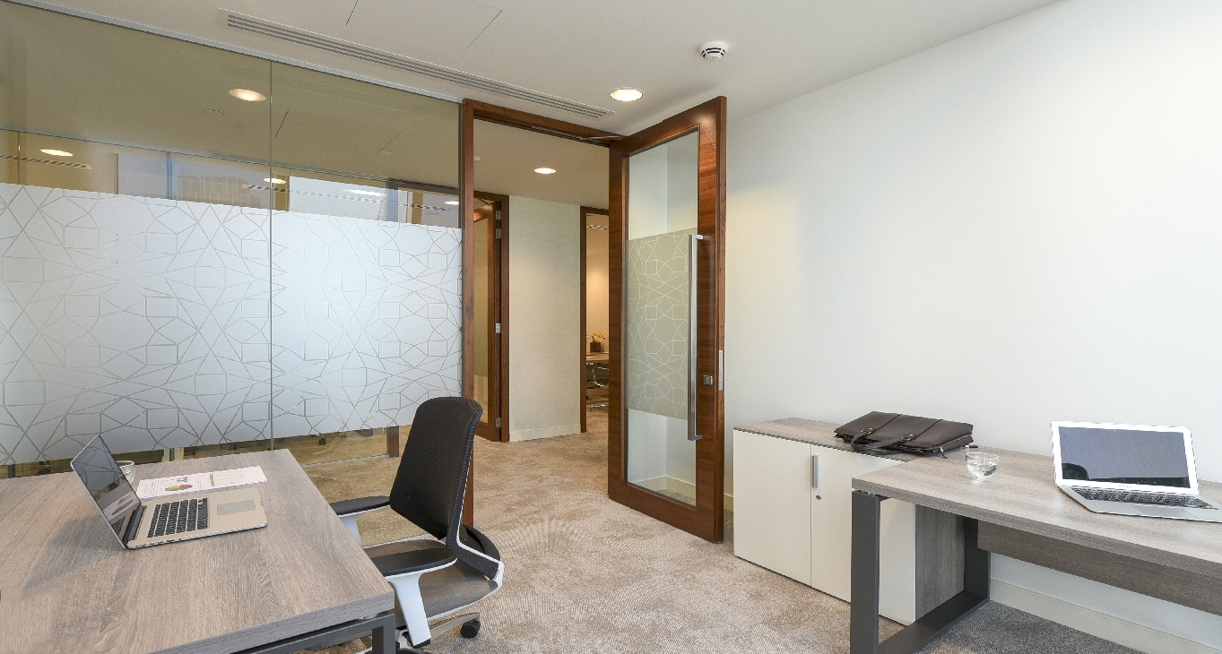 Rent office Boulevard Plaza, Tower 2 — photo 5