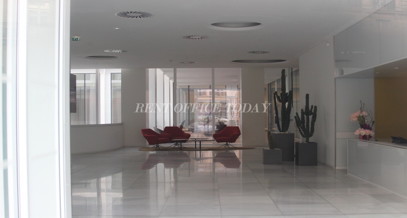 Rent office 12 Rue du 4 Septembre — photo 2