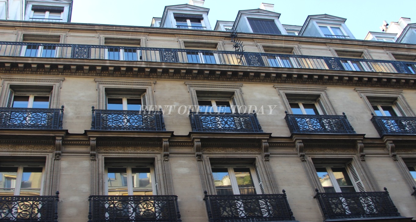 Rent office 17 RUE DE LA BANQUE — photo 3