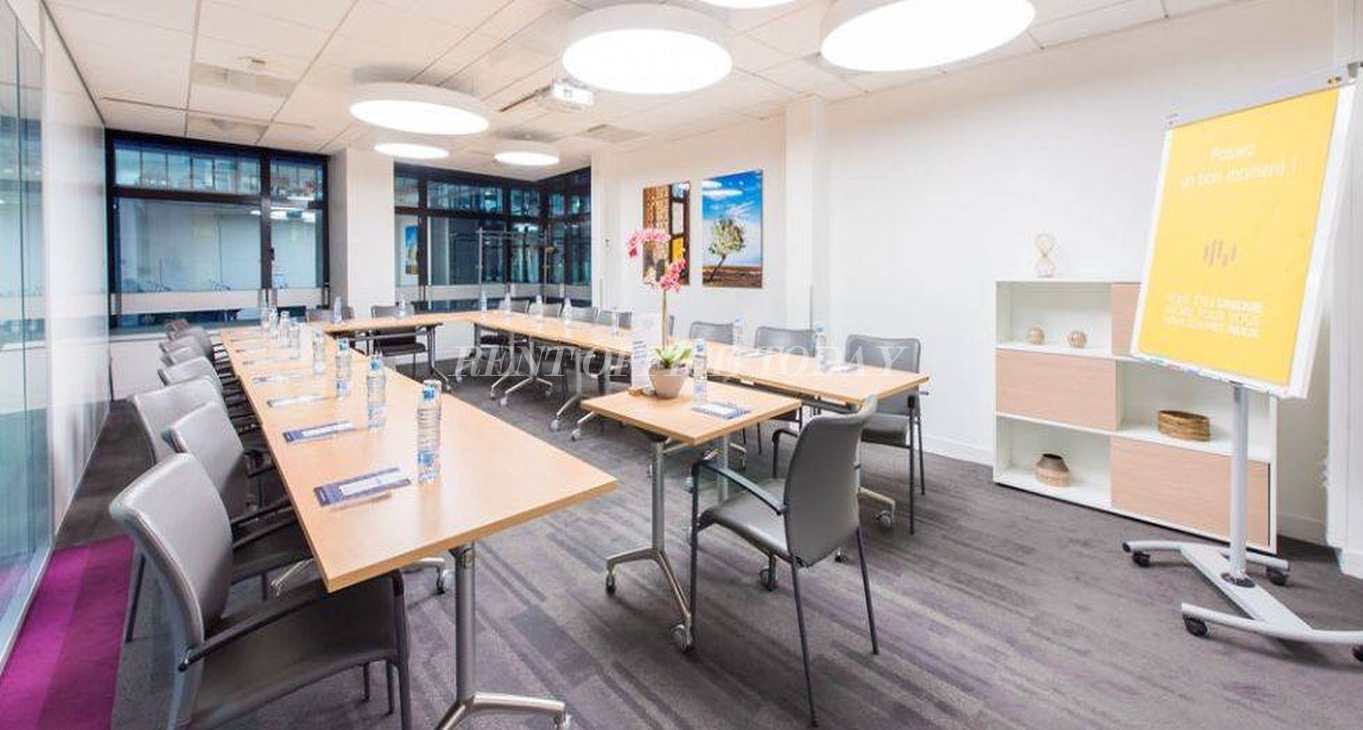 Rent office Coworking 12 Place de la defance — photo 7