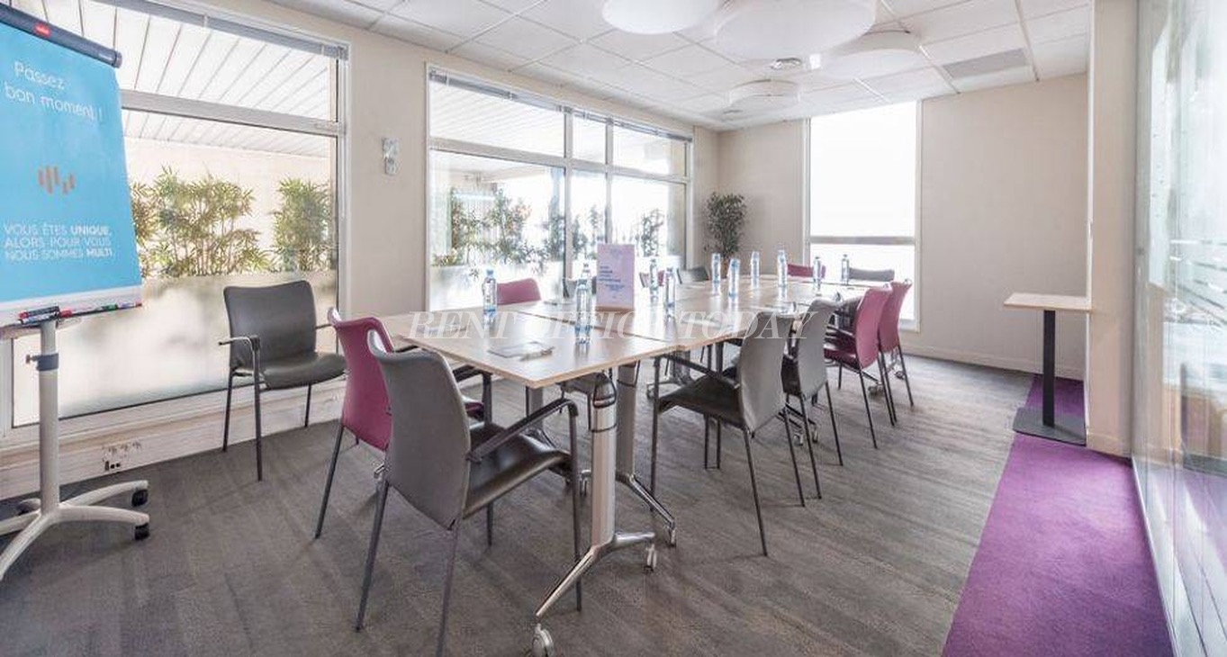 Rent office 60 avenue Charles de Gaulle — photo 1