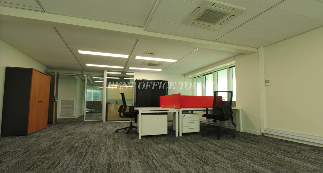 Rent office Serviced Offices 22 Pl. des Vosges — photo 6